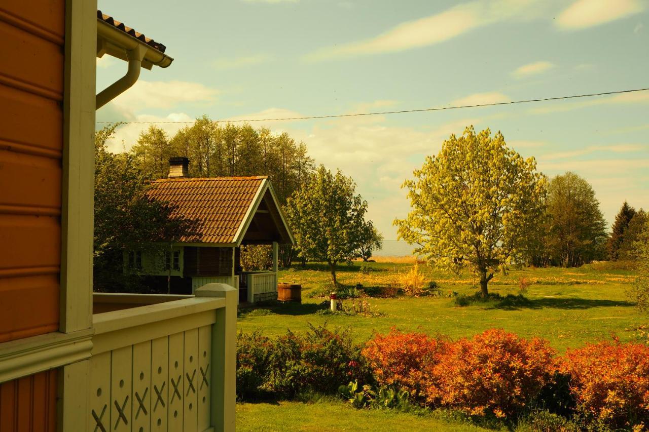 Leesi Puhkemaja Casa de hóspedes Exterior foto